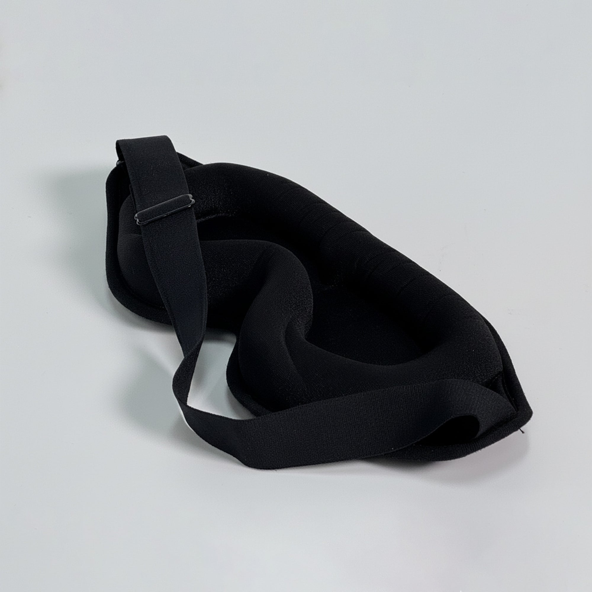 zzZ 靜眠 3D眼罩耳塞組